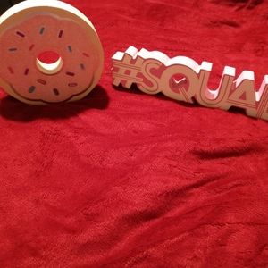 FREE with any purchase 🎁 Sweet #Squad and Donut wooden block set